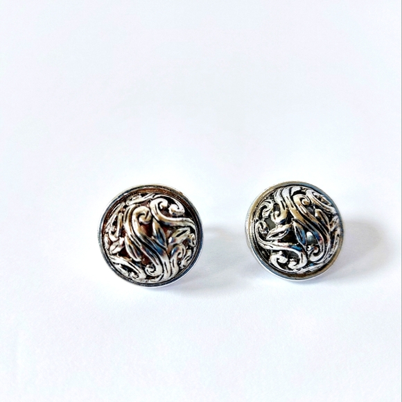 Elegant Silver Tone Scrollwork or Vine-y‎ Clip On/Pierced Earrings (Convertible) - Picture 1 of 5